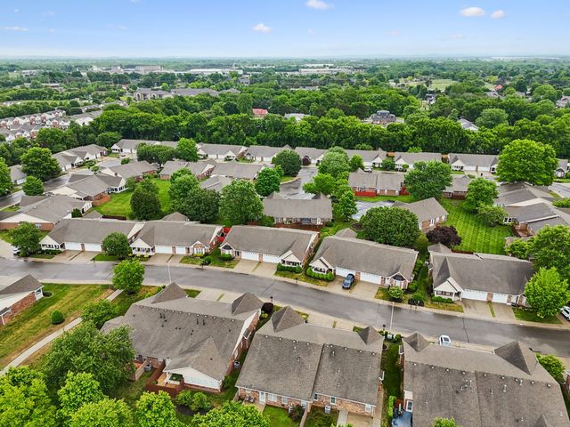 633 Forest Glen Cir, Murfreesboro, TN 37128