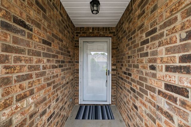 633 Forest Glen Cir, Murfreesboro, TN 37128
