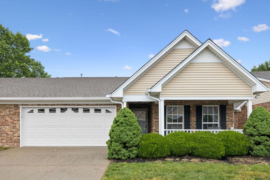 633 Forest Glen Cir, Murfreesboro, TN 37128