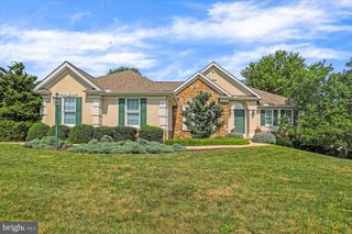 345 DEW DROP RD, York, PA 17402