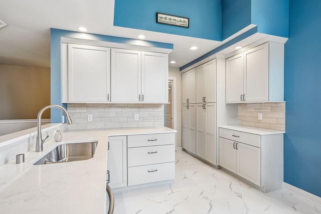 1708 Dewberry Drive, Madison, WI 53719