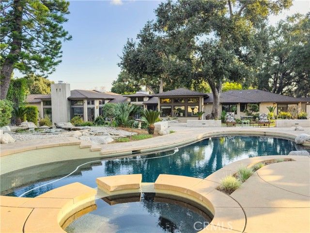 865 W Foothill, Arcadia, CA 91006