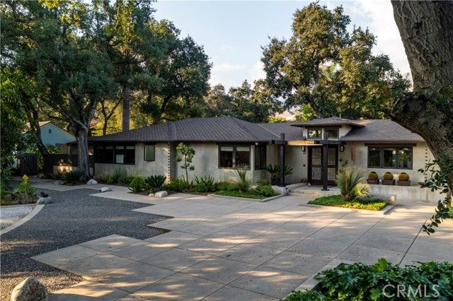 865 W Foothill, Arcadia, CA 91006