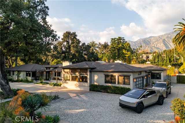 865 W Foothill, Arcadia, CA 91006