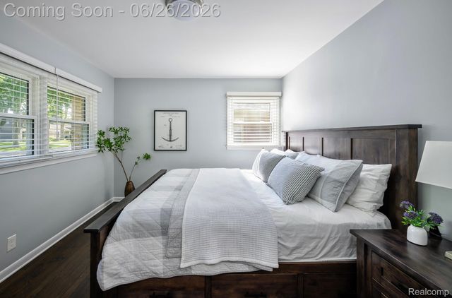 2151 Derby Road, Troy, MI 48084