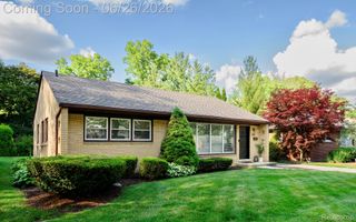 2151 Derby Road, Troy, MI 48084