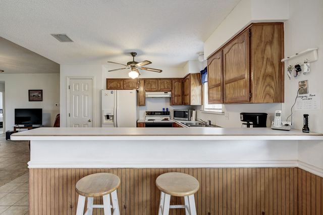 365 Country Lane, Haslet, TX 76052