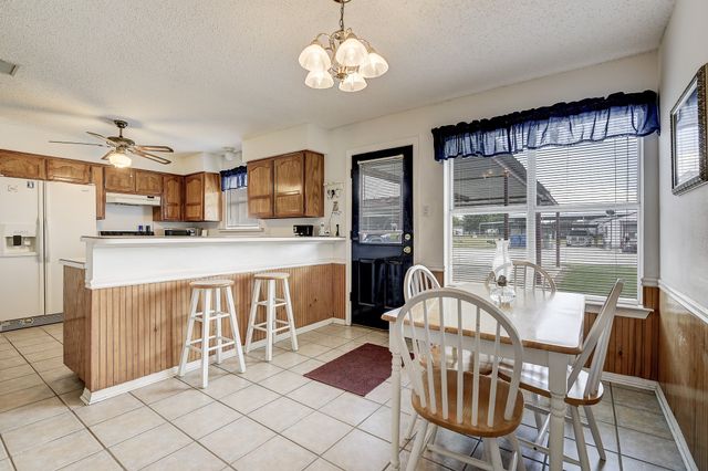 365 Country Lane, Haslet, TX 76052