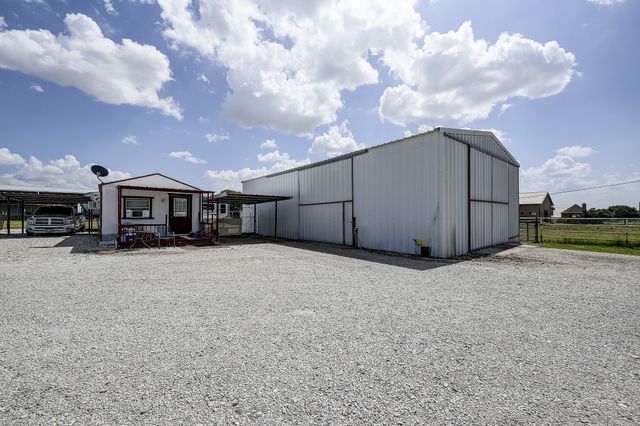 365 Country Lane, Haslet, TX 76052