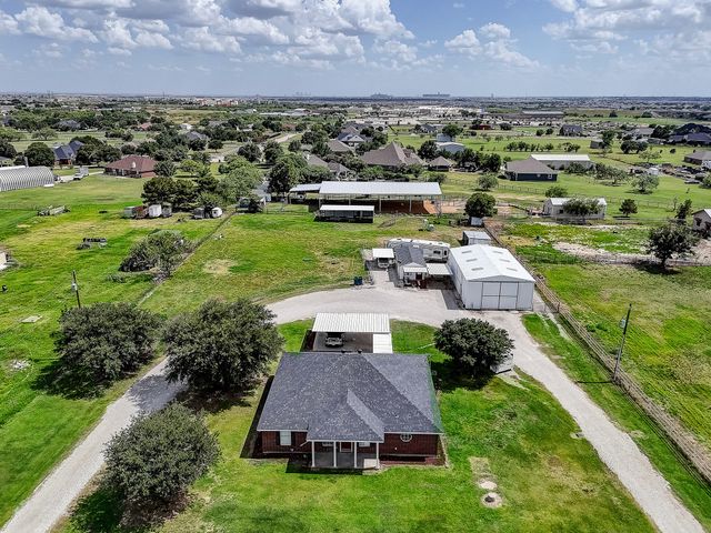 365 Country Lane, Haslet, TX 76052