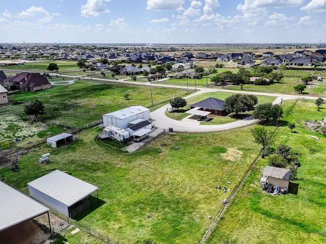 365 Country Lane, Haslet, TX 76052