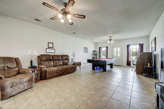 365 Country Lane, Haslet, TX 76052