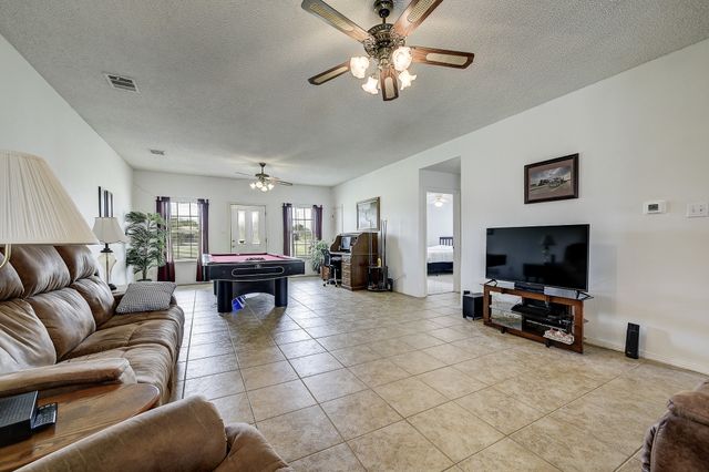 365 Country Lane, Haslet, TX 76052