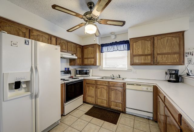 365 Country Lane, Haslet, TX 76052