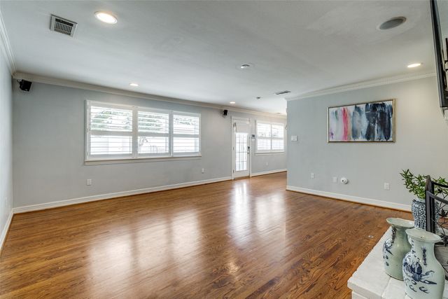 6314 Woodcrest Lane, Dallas, TX 75214