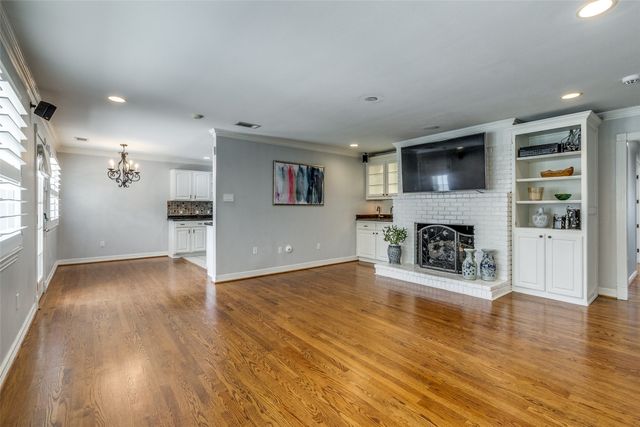 6314 Woodcrest Lane, Dallas, TX 75214