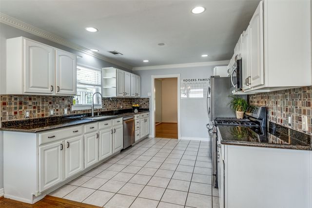 6314 Woodcrest Lane, Dallas, TX 75214