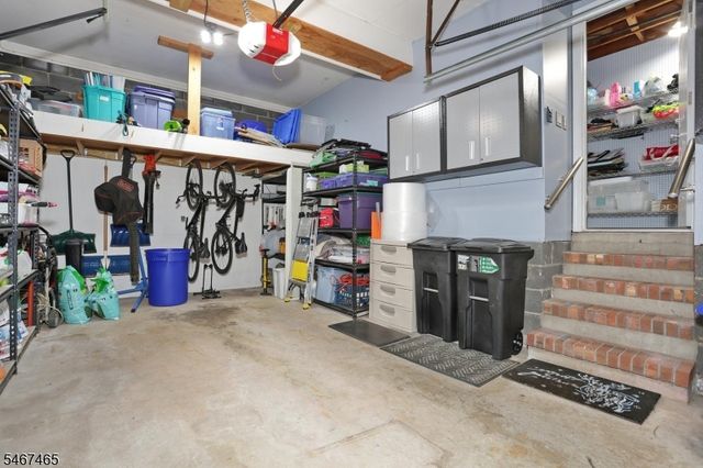 75 Hiawatha Blvd, Oakland Boro, NJ 07436