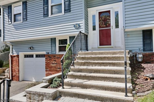 75 Hiawatha Blvd, Oakland Boro, NJ 07436