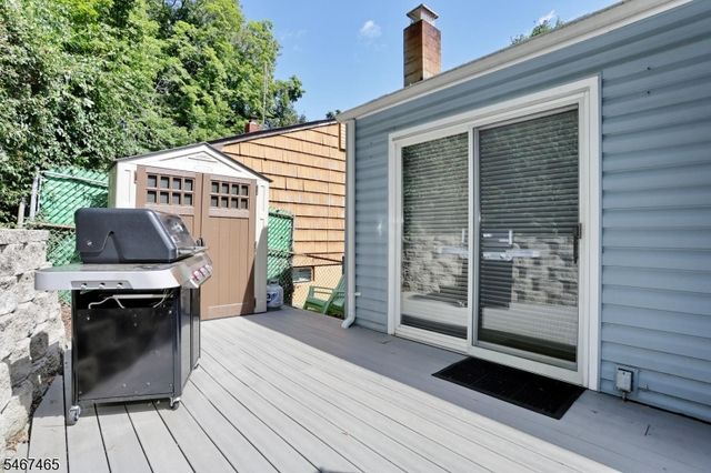75 Hiawatha Blvd, Oakland Boro, NJ 07436