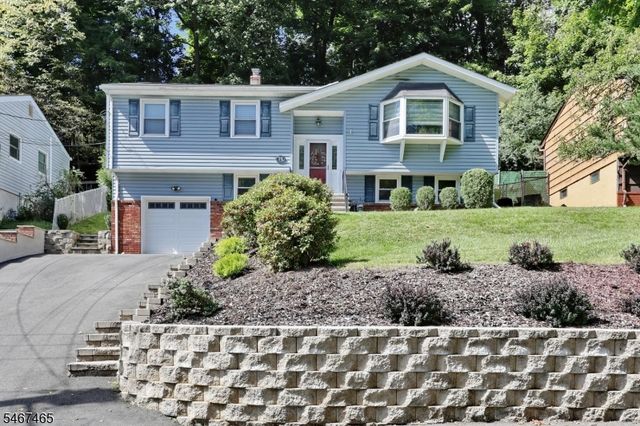 75 Hiawatha Blvd, Oakland Boro, NJ 07436