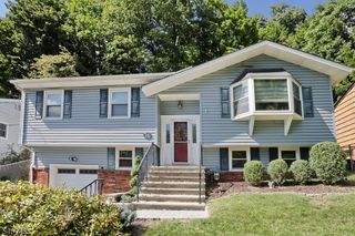 75 Hiawatha Blvd, Oakland Boro, NJ 07436