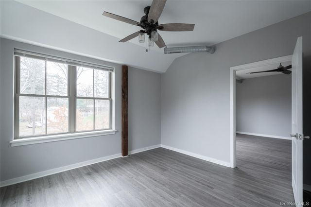 128 Vineyard Avenue 202, Highland, NY 12528