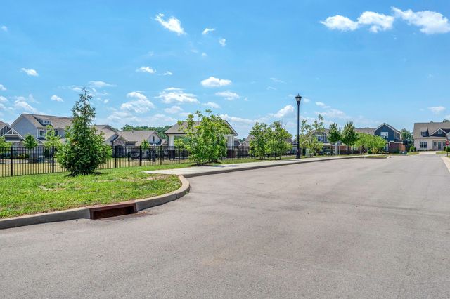 6221 Crawford Drive, Hermitage, TN 37076