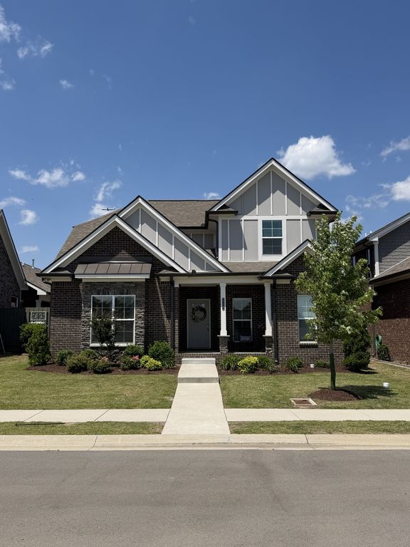 6221 Crawford Drive, Hermitage, TN 37076