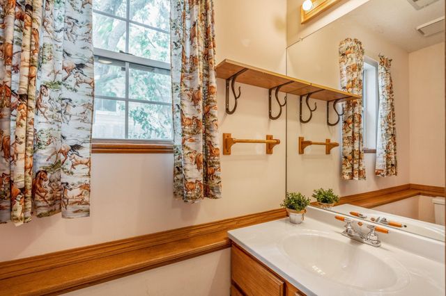 919 W Cedarwood Ct, Andover, KS 67002