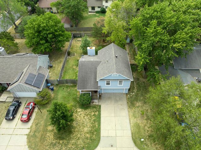 919 W Cedarwood Ct, Andover, KS 67002