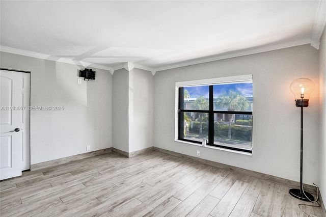 16478 NE 27th Place 34, North Miami Beach, FL 33160