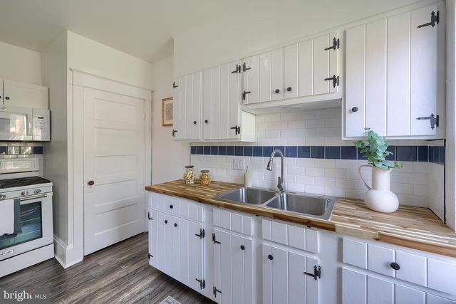 15 E FILBERT STREET, Lancaster, PA 17603