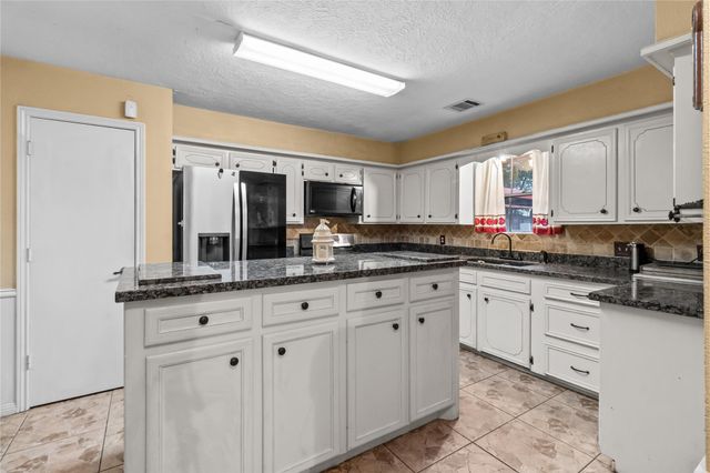 2054 Linda Lane, Pearland, TX 77584