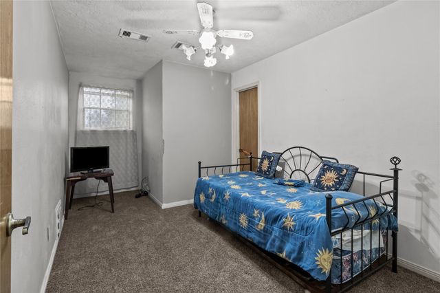 2054 Linda Lane, Pearland, TX 77584