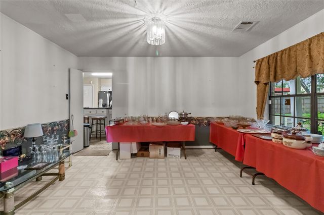 2054 Linda Lane, Pearland, TX 77584