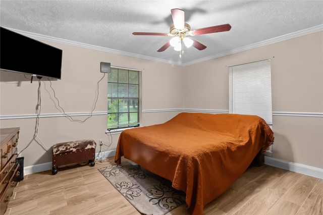 2054 Linda Lane, Pearland, TX 77584