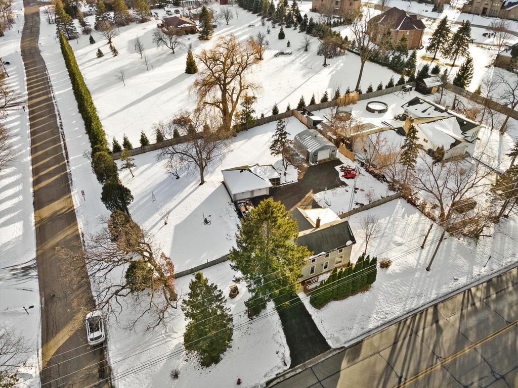 4111 12th STREET, Kenosha, WI 53144