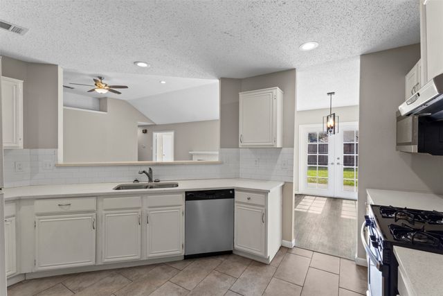 2847 Red Oak Drive, Grand Prairie, TX 75052