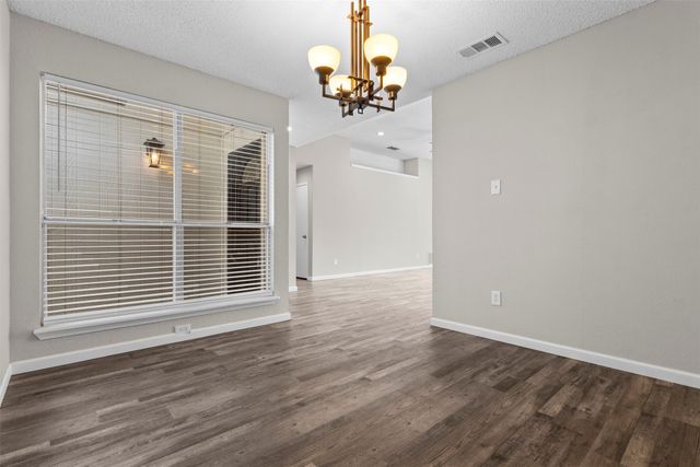 2847 Red Oak Drive, Grand Prairie, TX 75052