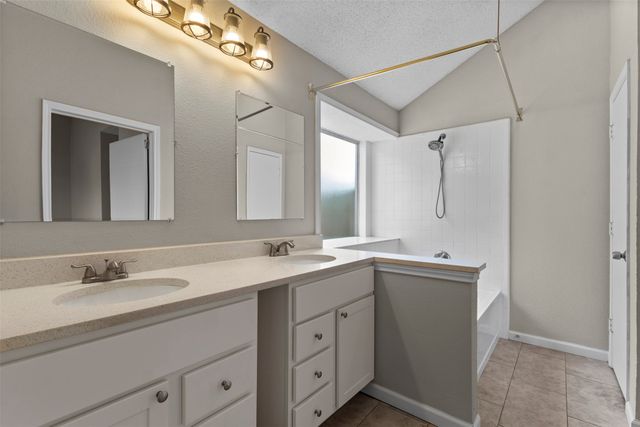 2847 Red Oak Drive, Grand Prairie, TX 75052