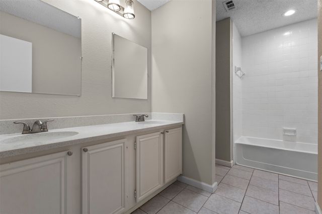 2847 Red Oak Drive, Grand Prairie, TX 75052