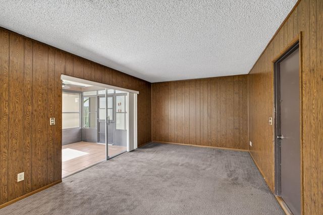 9820 Jonquil Circle N, Palm Beach Gardens, FL 33410