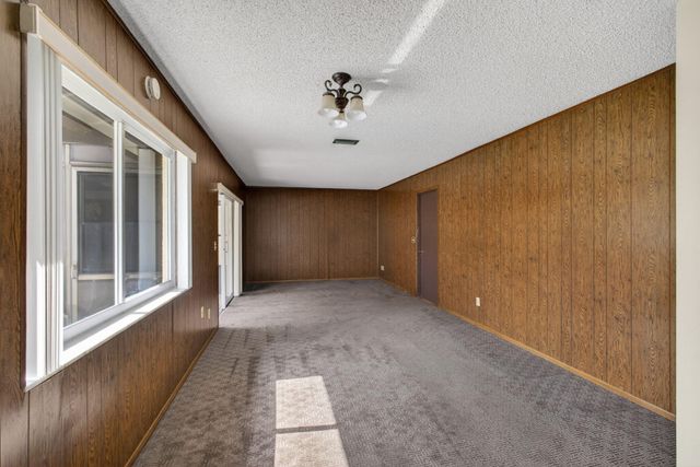 9820 Jonquil Circle N, Palm Beach Gardens, FL 33410