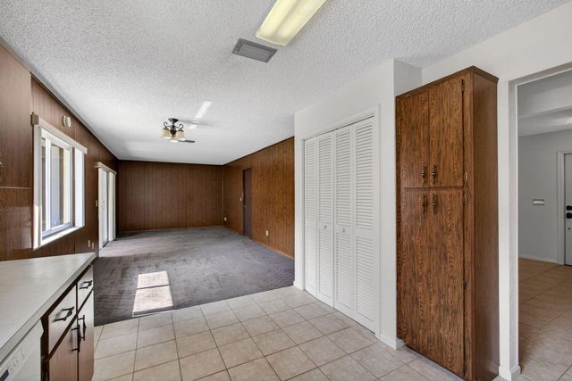 9820 Jonquil Circle N, Palm Beach Gardens, FL 33410