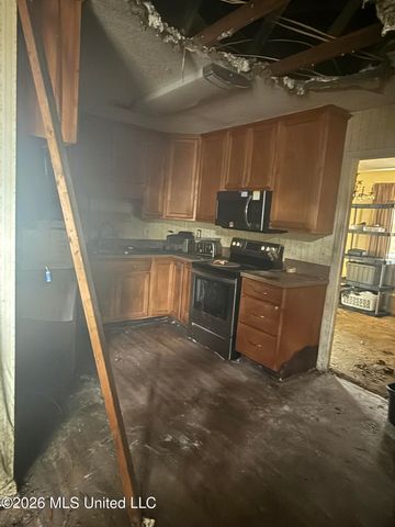 3920 Hillandale Drive, Gautier, MS 39553