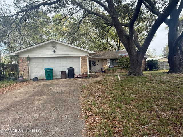 3920 Hillandale Drive, Gautier, MS 39553
