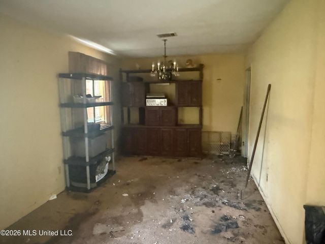 3920 Hillandale Drive, Gautier, MS 39553