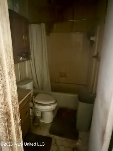 3920 Hillandale Drive, Gautier, MS 39553