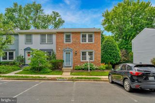 2990 PADDOCK WOOD CT, Oakton, VA 22124